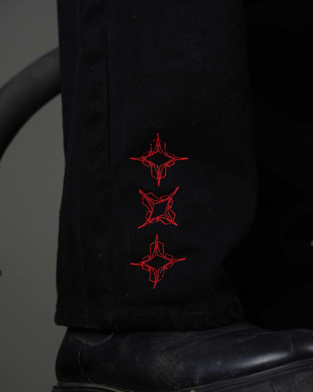Tigerback black denim