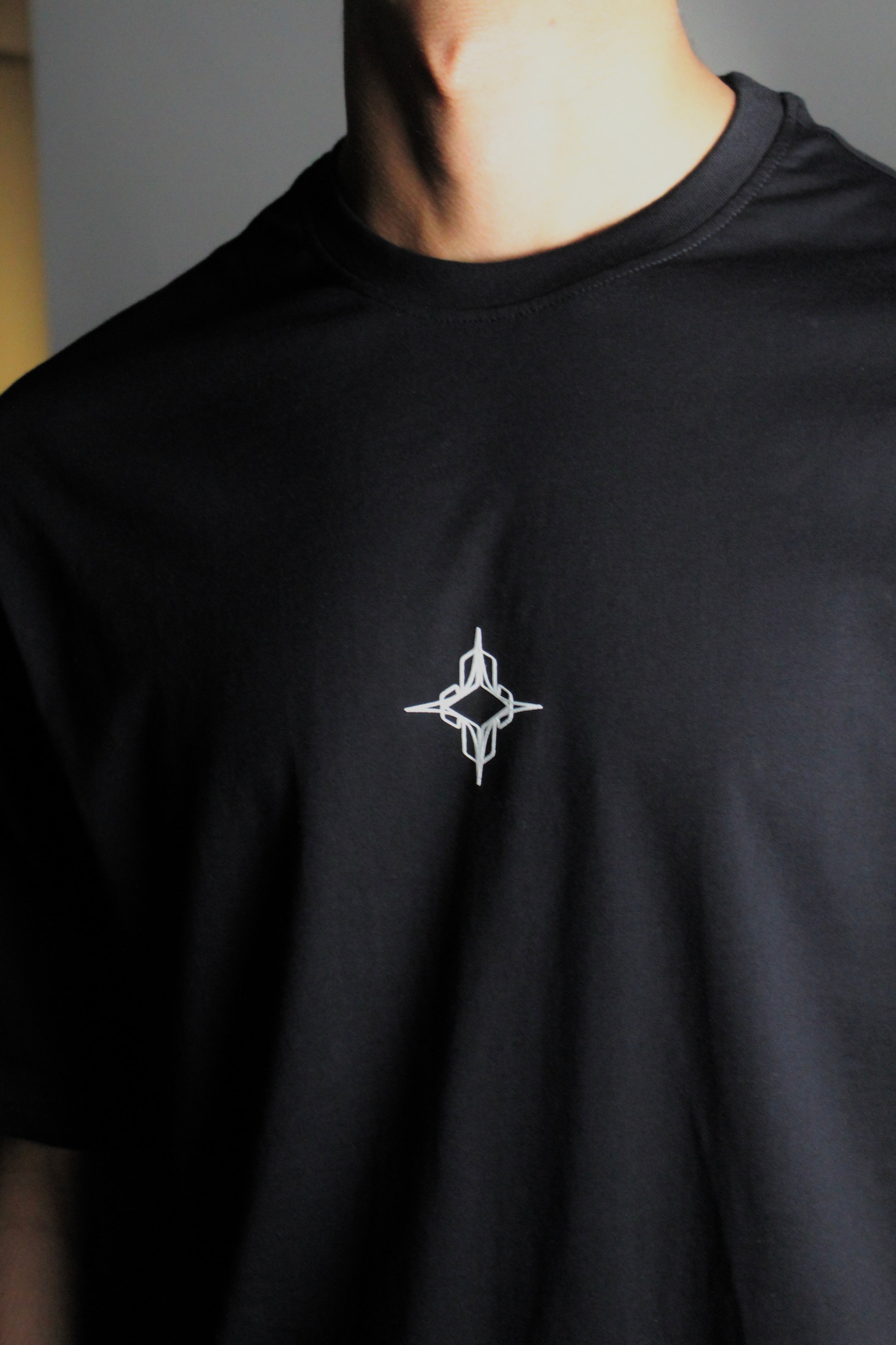 Black basic tee
