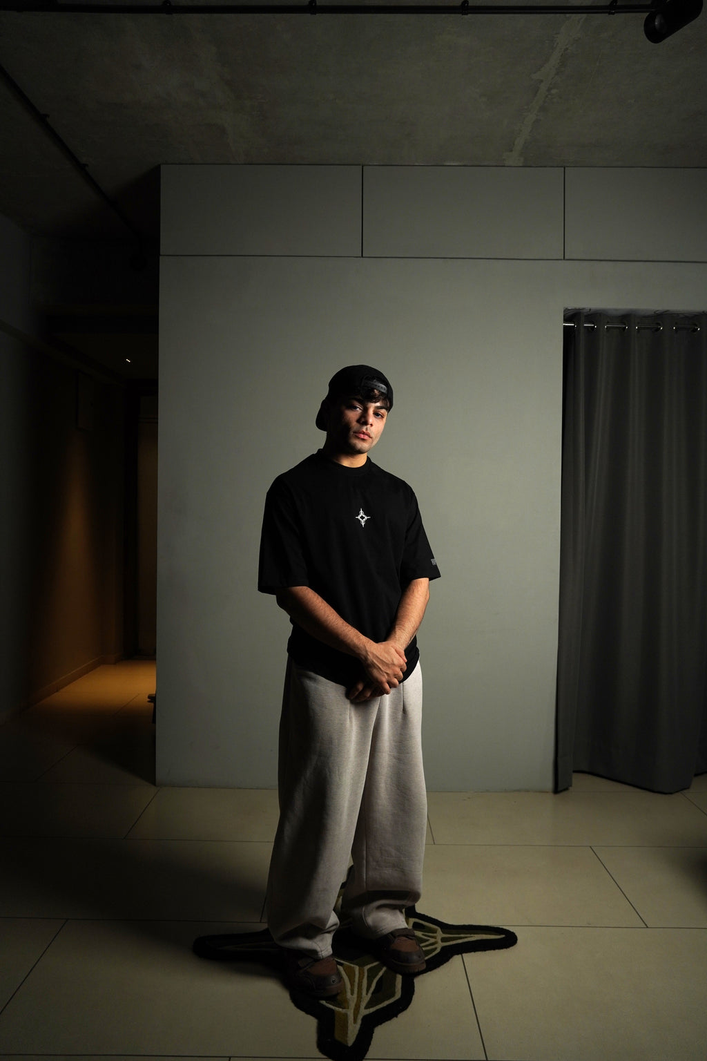 Black basic tee( Oversized Tshirts ) by Ripoff