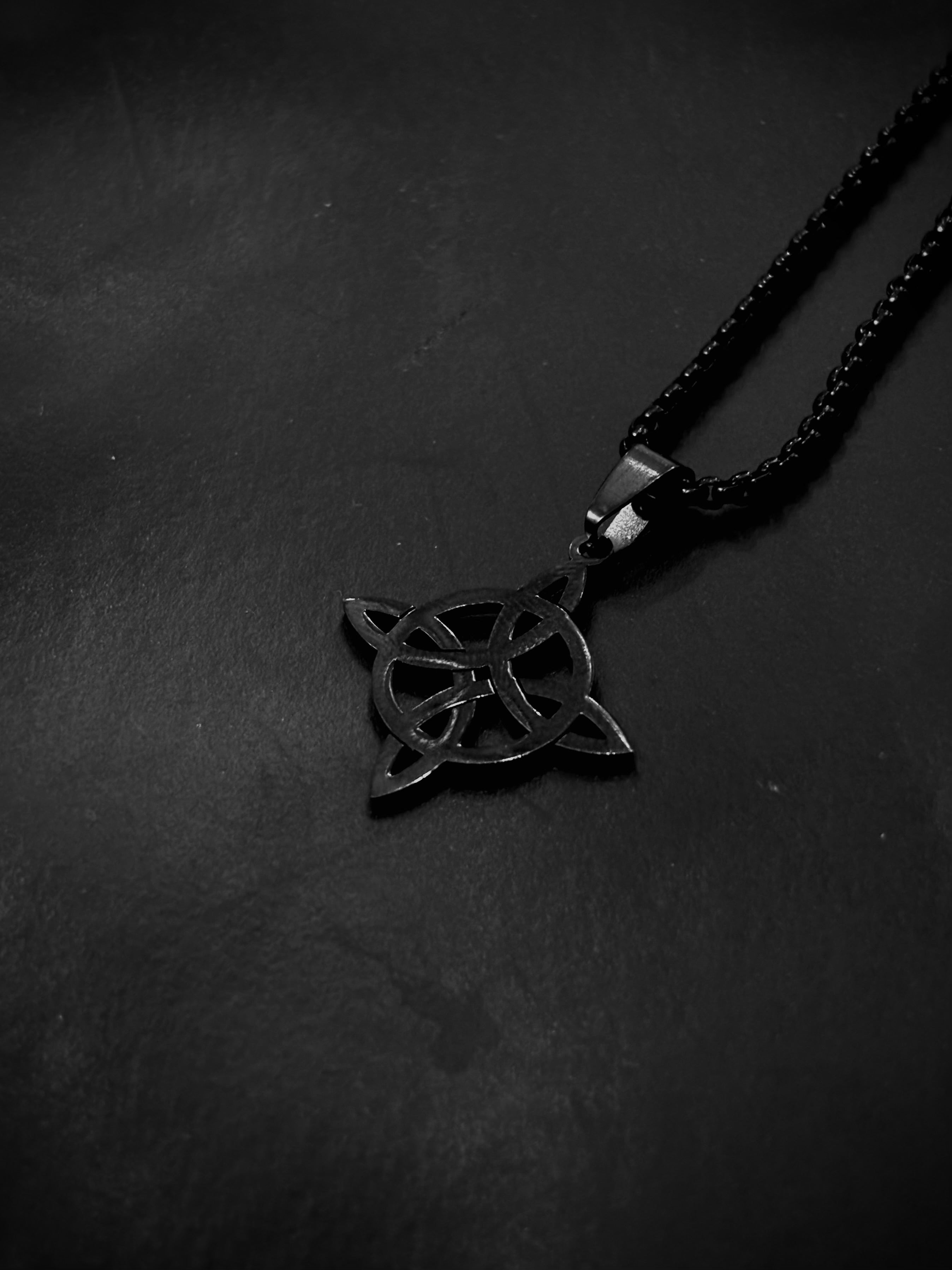 Black cult logo chain( Chains ) by Ripoff