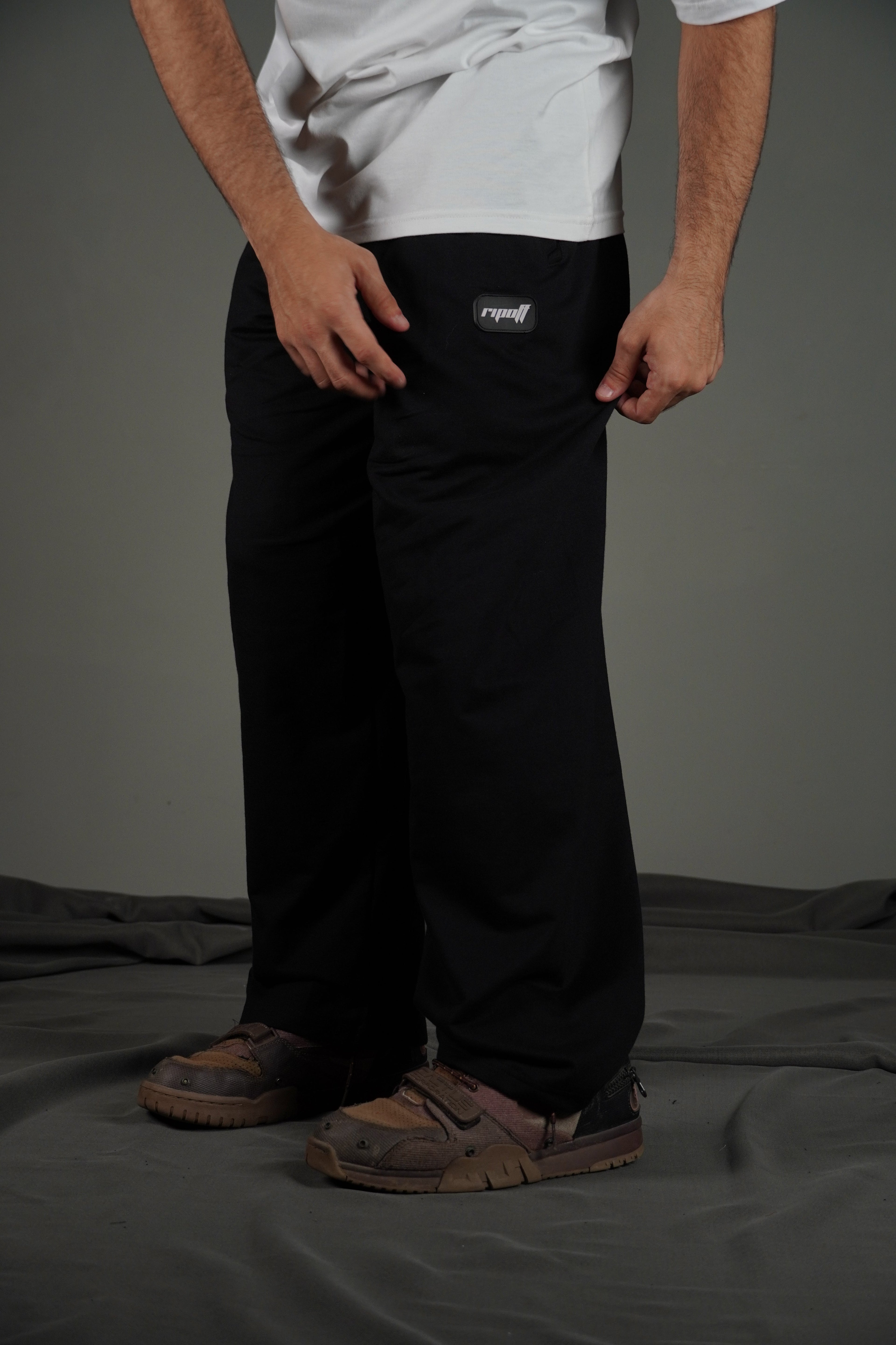 Black Sweatpants( Sweat Pants ) by Ripoff