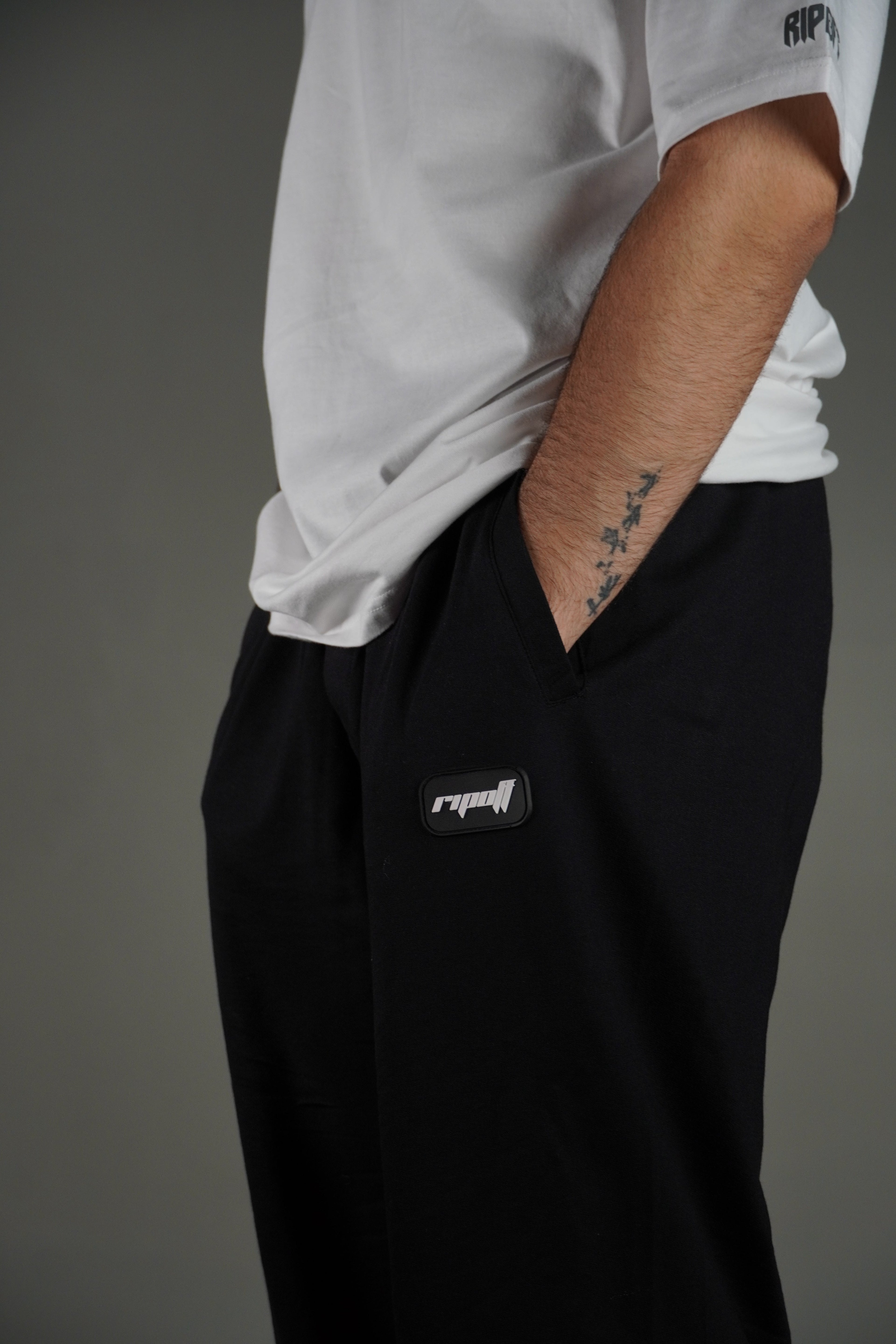 Black Sweatpants( Sweat Pants ) by Ripoff