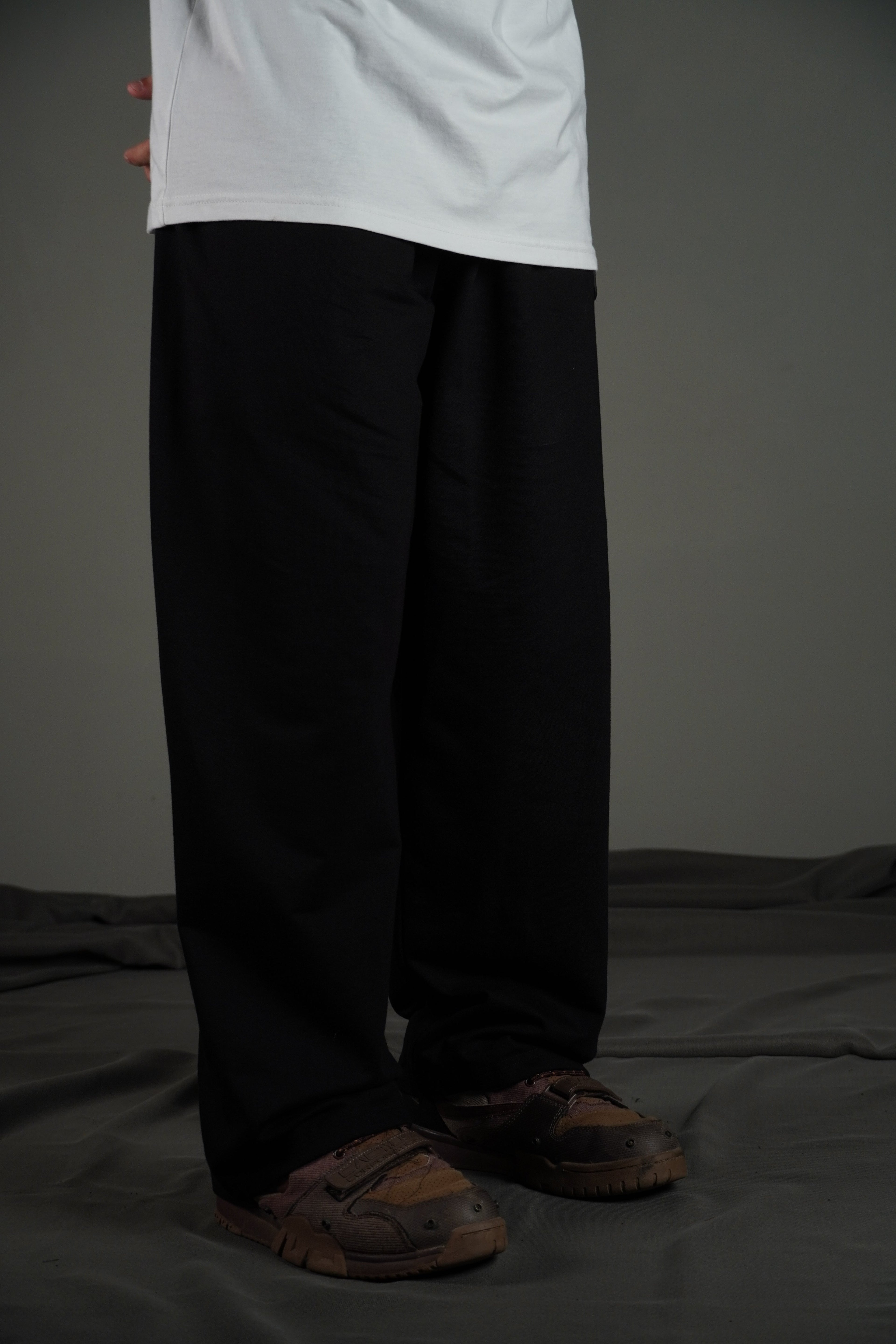 Black Sweatpants( Sweat Pants ) by Ripoff
