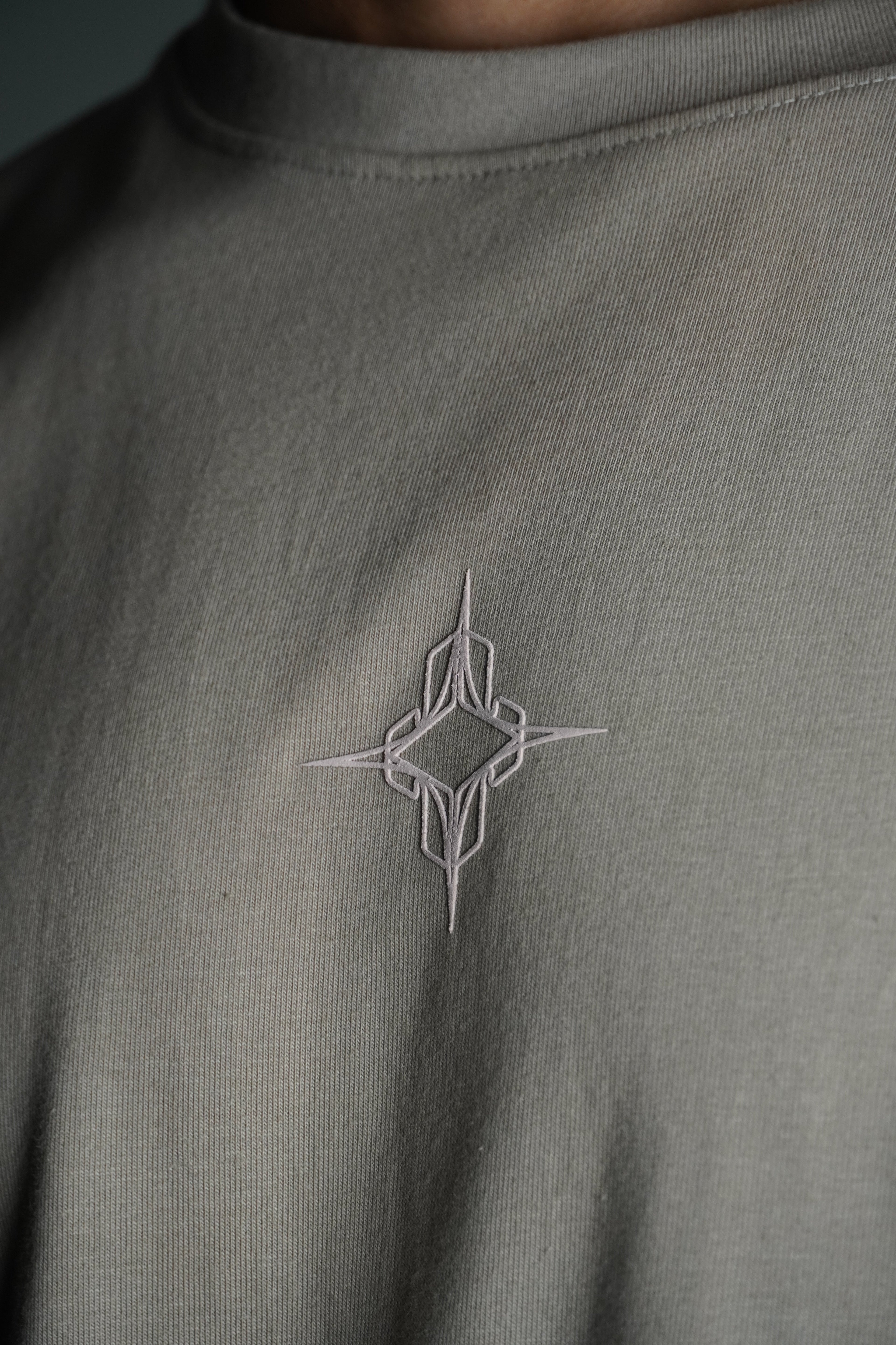 Recon tee( Regular Fit ) by Ripoff