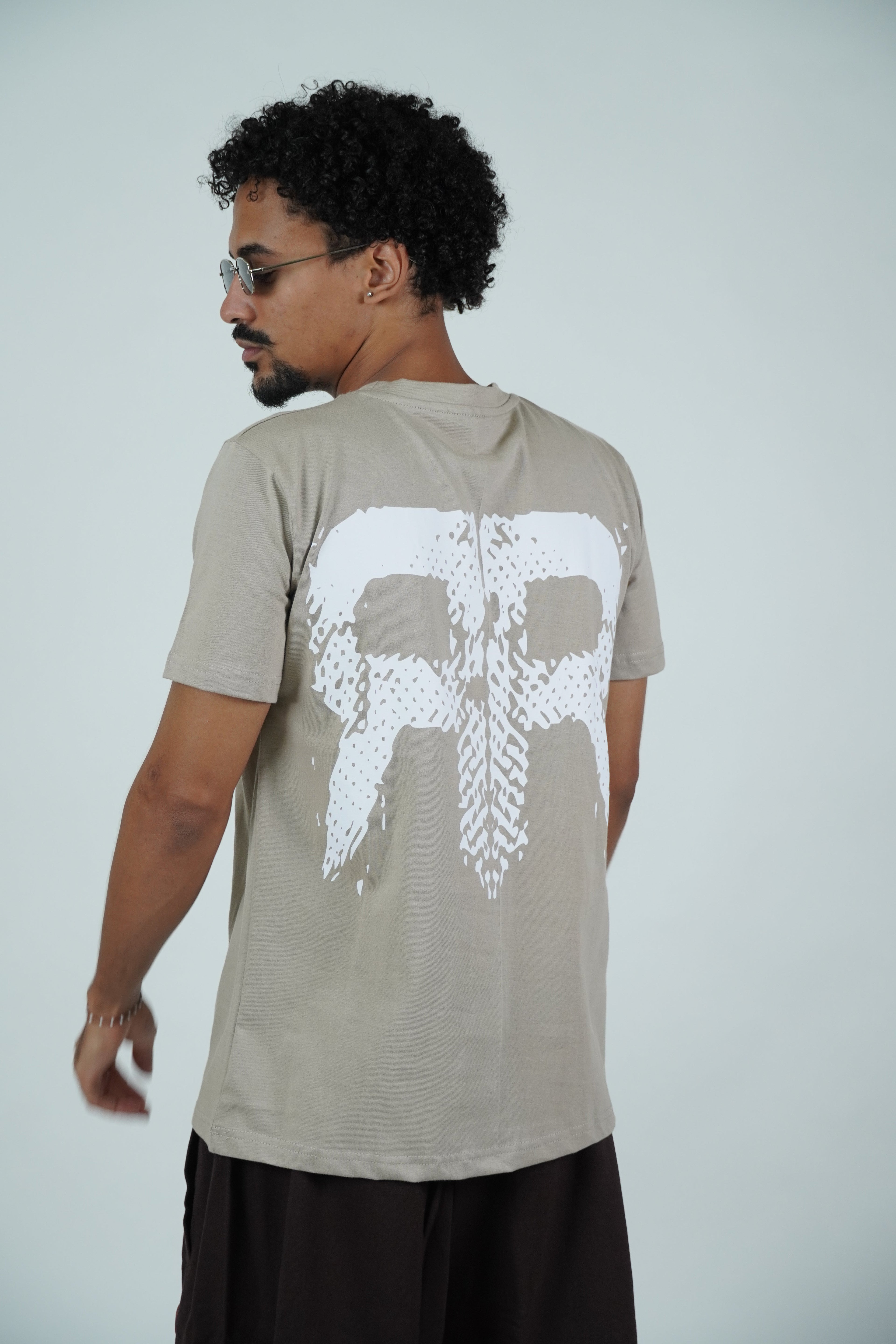 Recon tee( Regular Fit ) by Ripoff