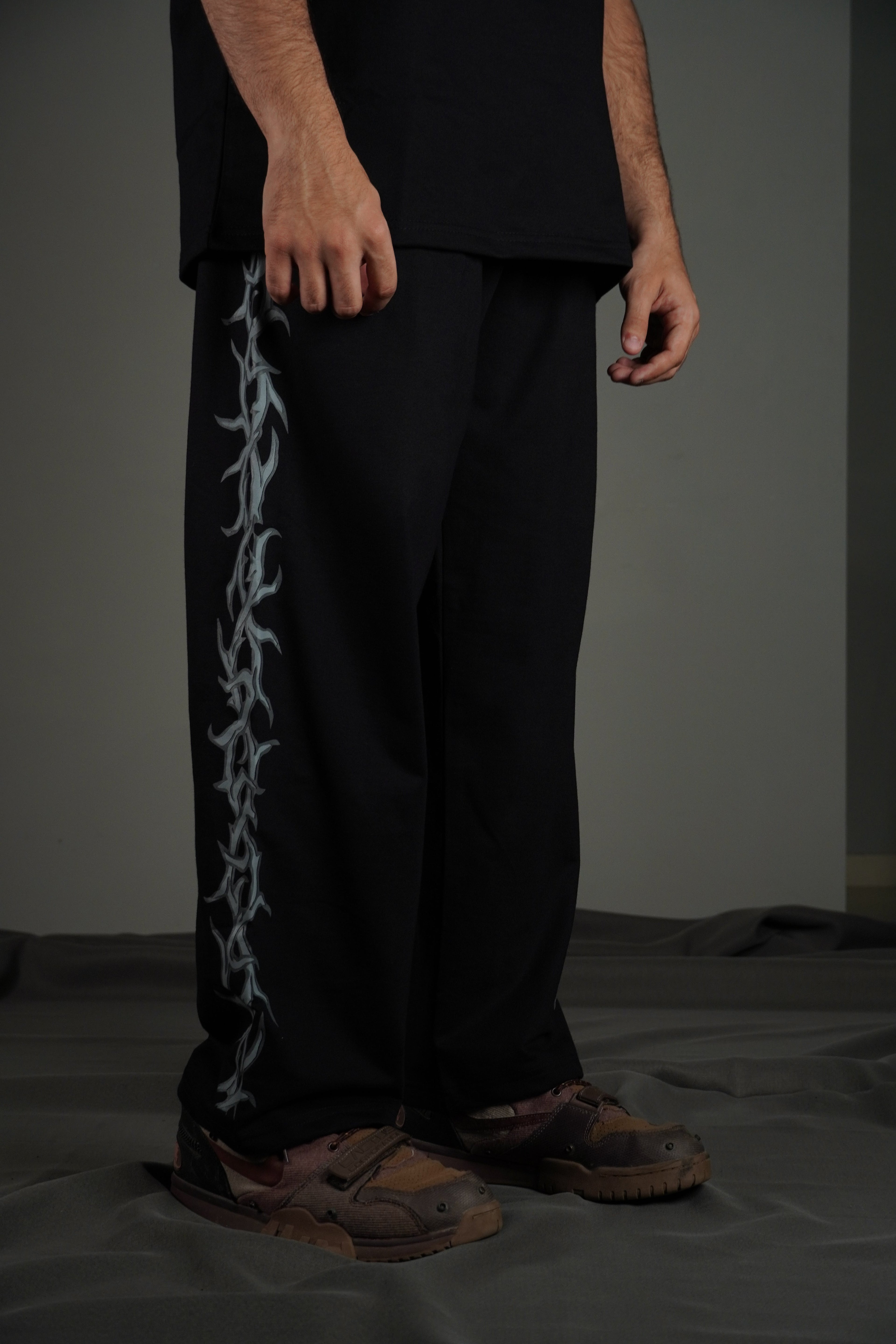Thorn sweatpants/ Black( Sweat Pants ) by Ripoff